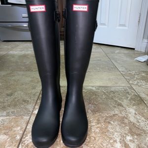 Black Hunter Tall Rain Boots
